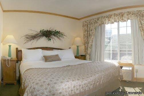 Flat Creek Inn 2*
