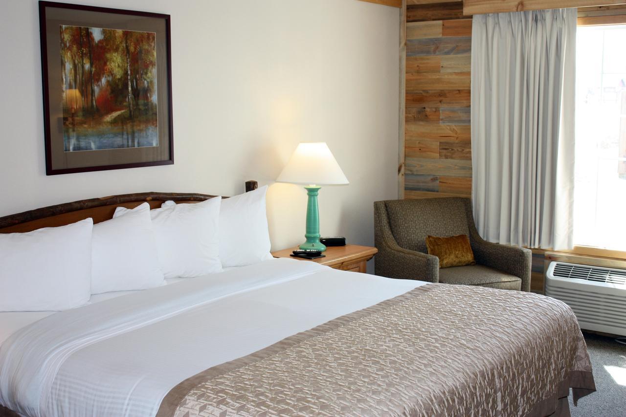 Flat Creek Inn 2*